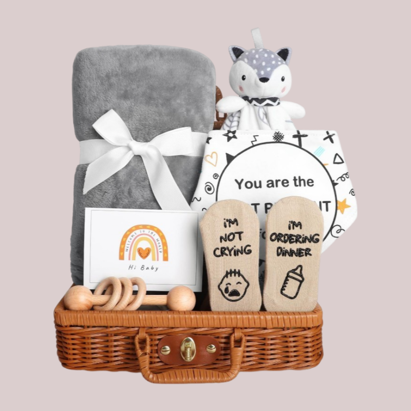 Panier cadeau pour nouveau-né